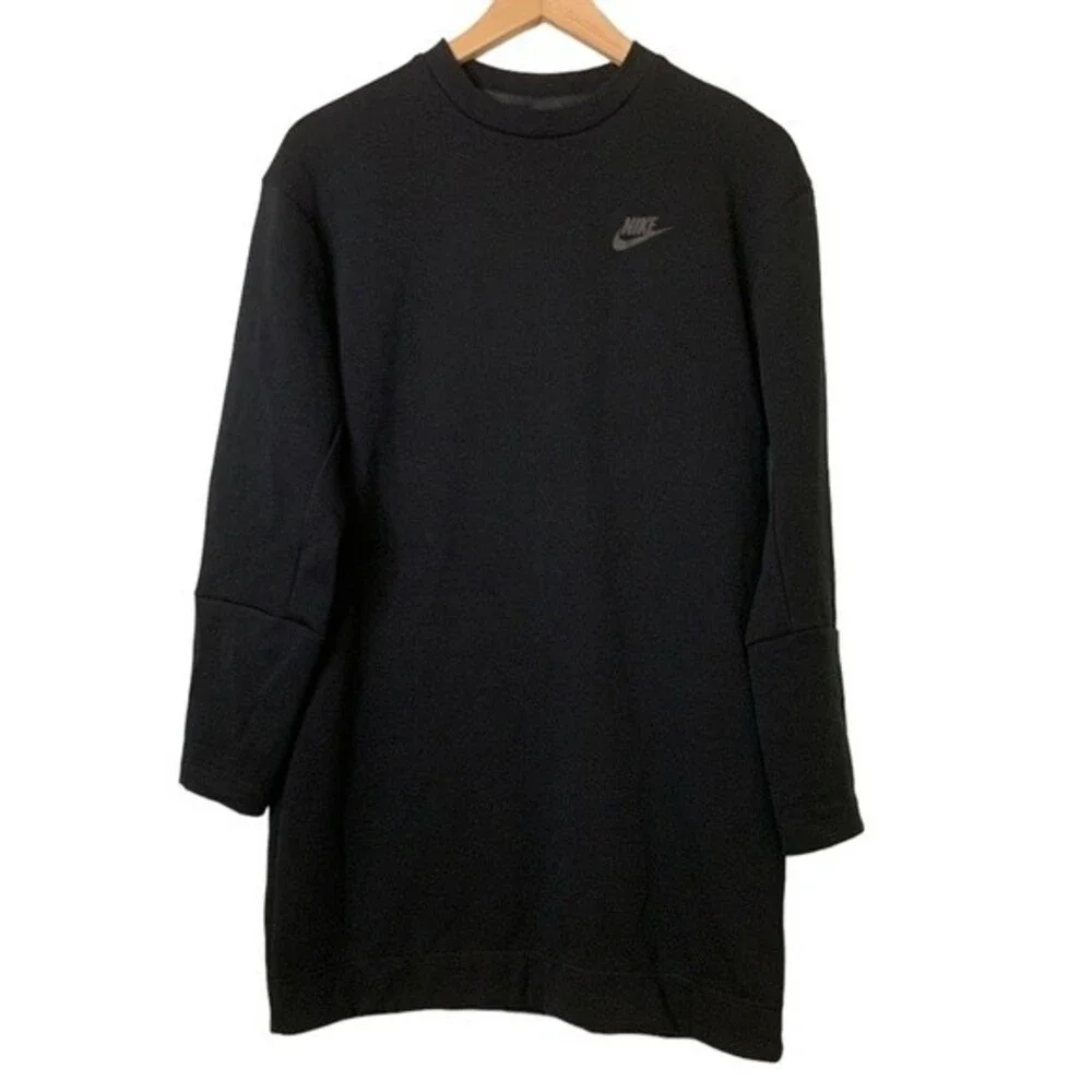 NWOT Nike Sportswear 